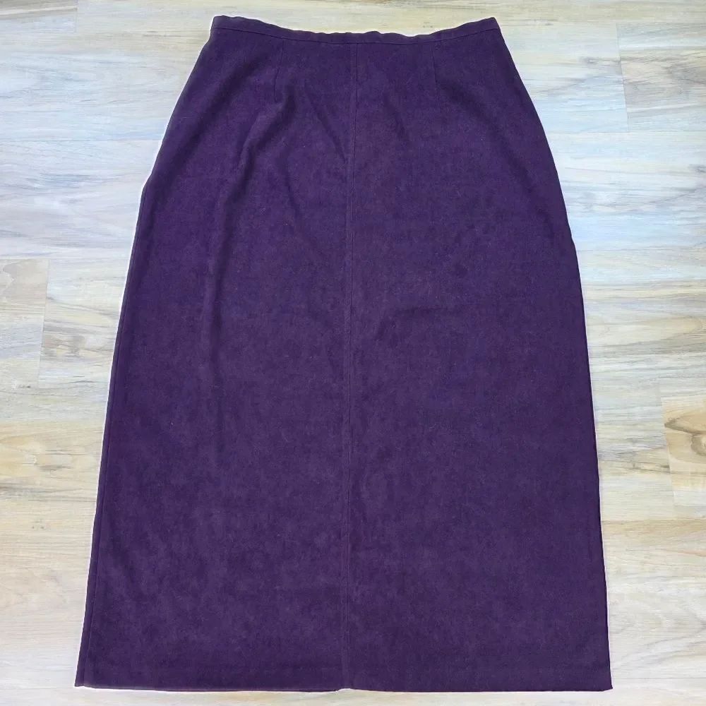 💇‍♀️Vintage Fashion Bug Plum Velvet Skirt Size 18-20W
